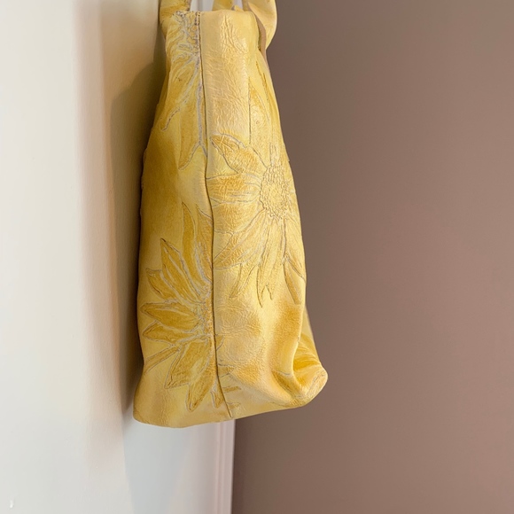 Falor embossed sunflower tote - Picture 4 of 8